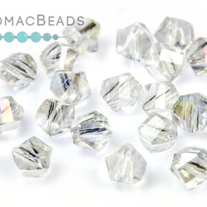 Puede incluir: Juego de tres tazas de cer&aacute;mica con acabado mate moteado. Las tazas son de color crema, gris claro y gris oscuro. Cada taza tiene un dise&ntilde;o simple y minimalista, ideal para caf&eacute; o t&eacute;.