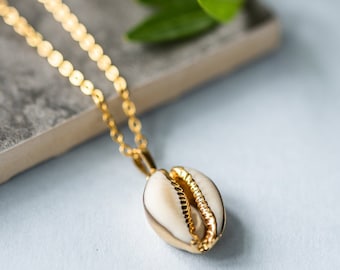 The Oceans Shell Gold Statement Necklace