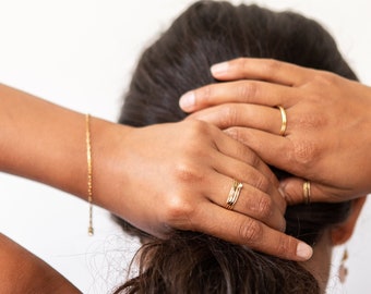 Womens Gold Filled Chain Clasp Bracelet, Simple Everyday Gold Bracelet Woman, Stylish Evening Jewelry, Minimal Gold Handmade Bracelet
