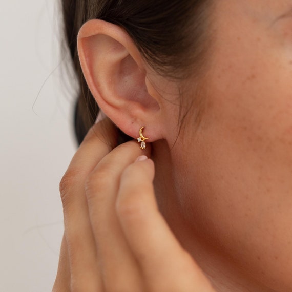 Woman's Silver Or Gold Plated Cute Moon Earrings