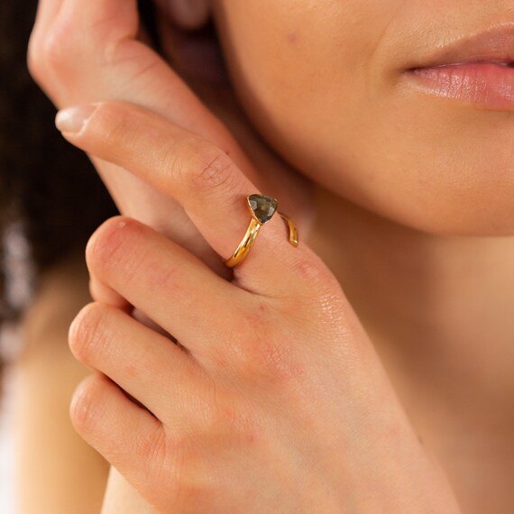 The Labradorite Gold Ring