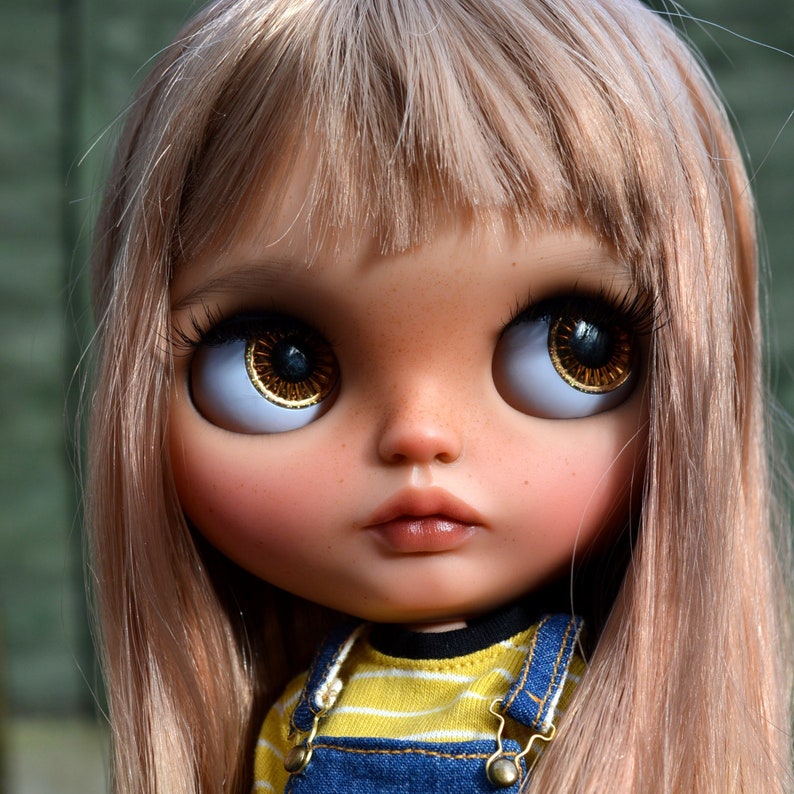 custom blythe doll