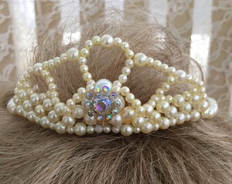 Pente para tiara - Flor iridescente de strass, contas de cristal e pente para tiara de pérolas de marfim #1017