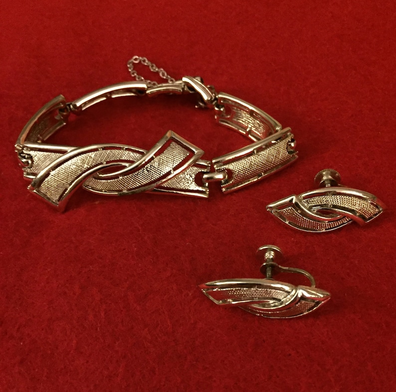 Bracelet And Earrings Set Vintage Silver 70s 80s Jewelry Vintage Screw On Earrings Gift for Her Woman Jewelry
