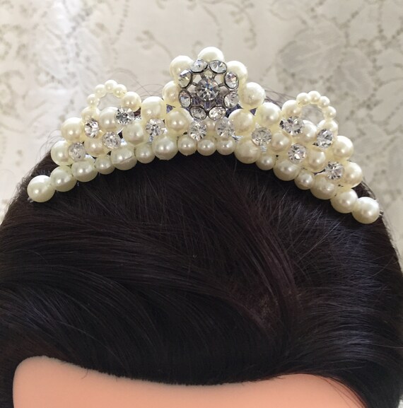 Tiara Comb - Rhinestones and Ivory Pearl Tiara Comb #1012 - Etsy display picture 3