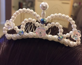 Child Tiara Comb - Mini Renania Iridiscente Infantil y Peine de Tiara perla blanca #1004