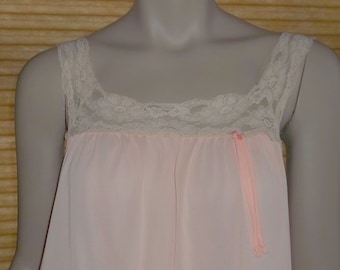 Vintage Bendiff Medium Peachy Pink  Long Flowing Nightgown Beige Lace Bodice Hem