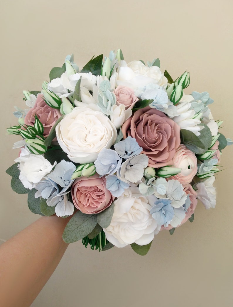 dusty pink rose bouquet