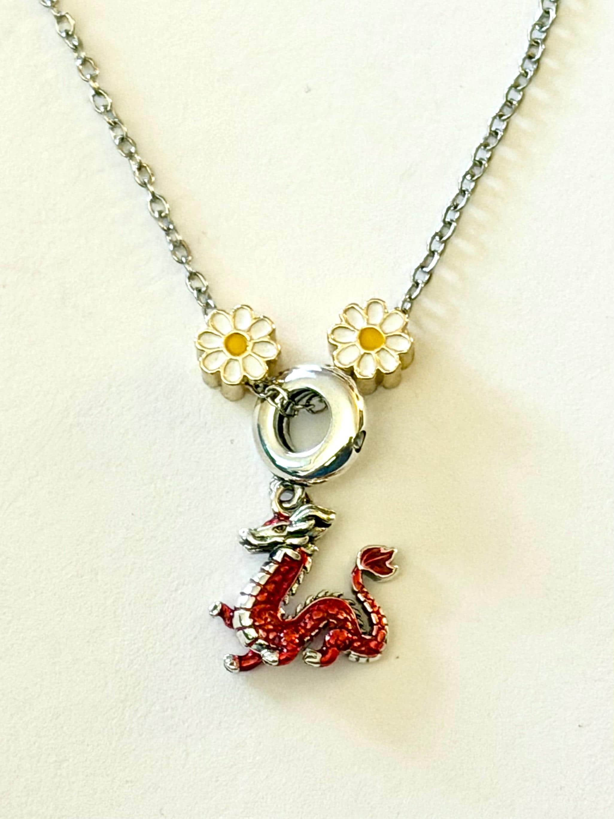 Gdragon Daisy Necklace - Etsy