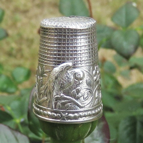 Flower Daisy Motif on It Solid 925 Sterling Silver Thimble for Sewing 