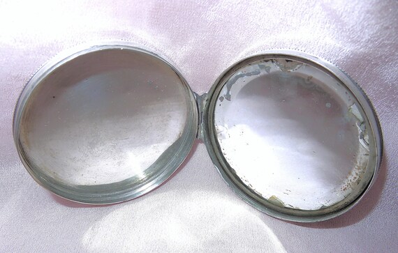 Antique Bright Cut Solid Silver Compact Case - En… - image 8