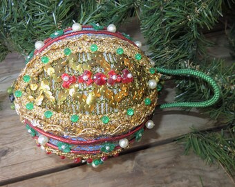 【税込?送料無料】 HUGE Vintage Hand-crafted Christmas Ornament - Pearls 工芸品