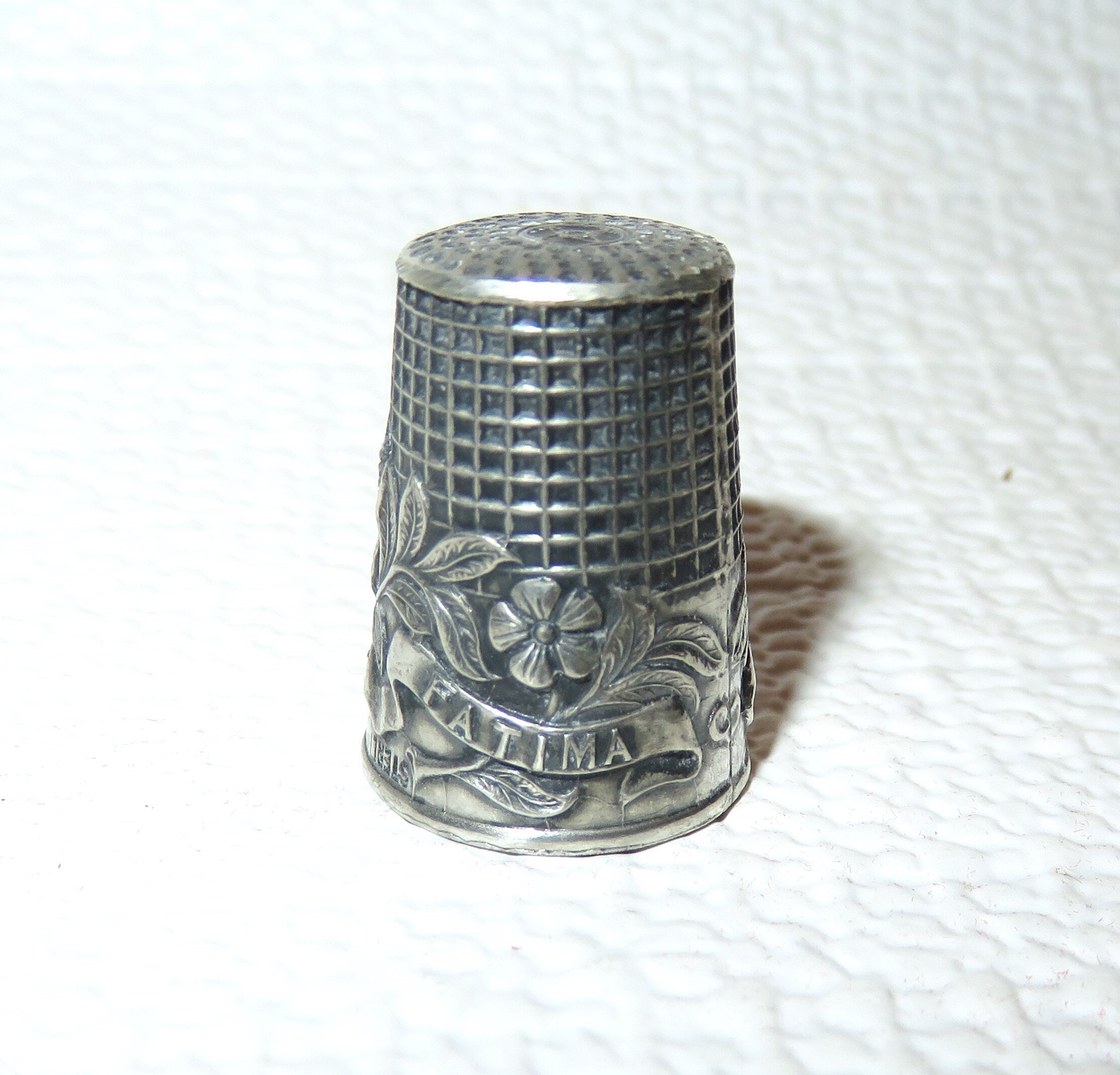 ソーイング thimble 指貫アンティークコレクション 100個 美術品・アンティーク・コレクション ソーイング thimble 指貫
