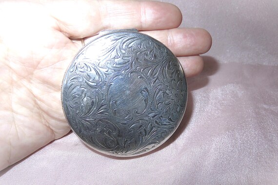 Antique Bright Cut Solid Silver Compact Case - En… - image 5