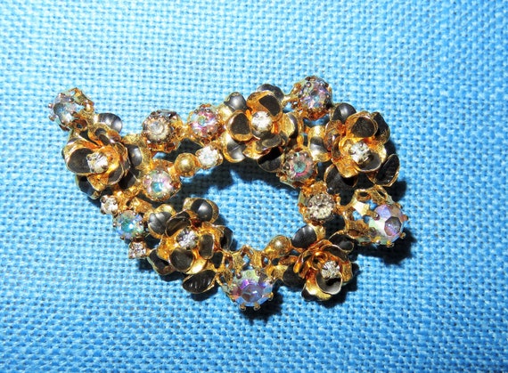 Stunning Vintage Austria Made Rhinestone Brooch -… - image 6