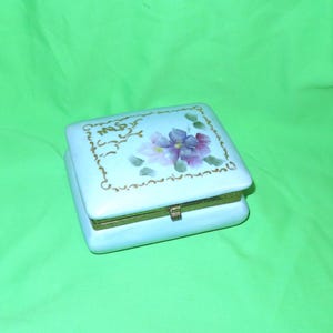 Vintage Porcelain Jewelry Box - Hand Painted Porcelain Casket - Hinged Dresser Box - Vanity Box - Trinket Box - Painted Flowers - Gilt Trim image 2