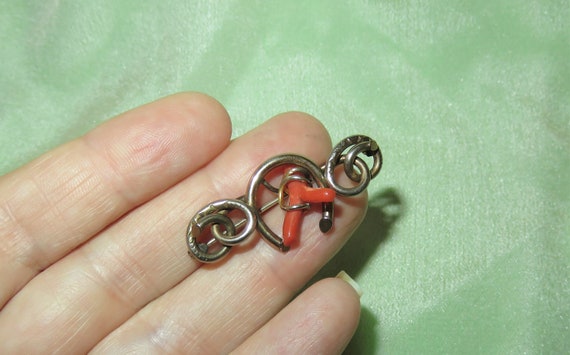 Broche Vintage Scooter - Argenté Et Dorure Avec Corail Rouge - Occasion TBE