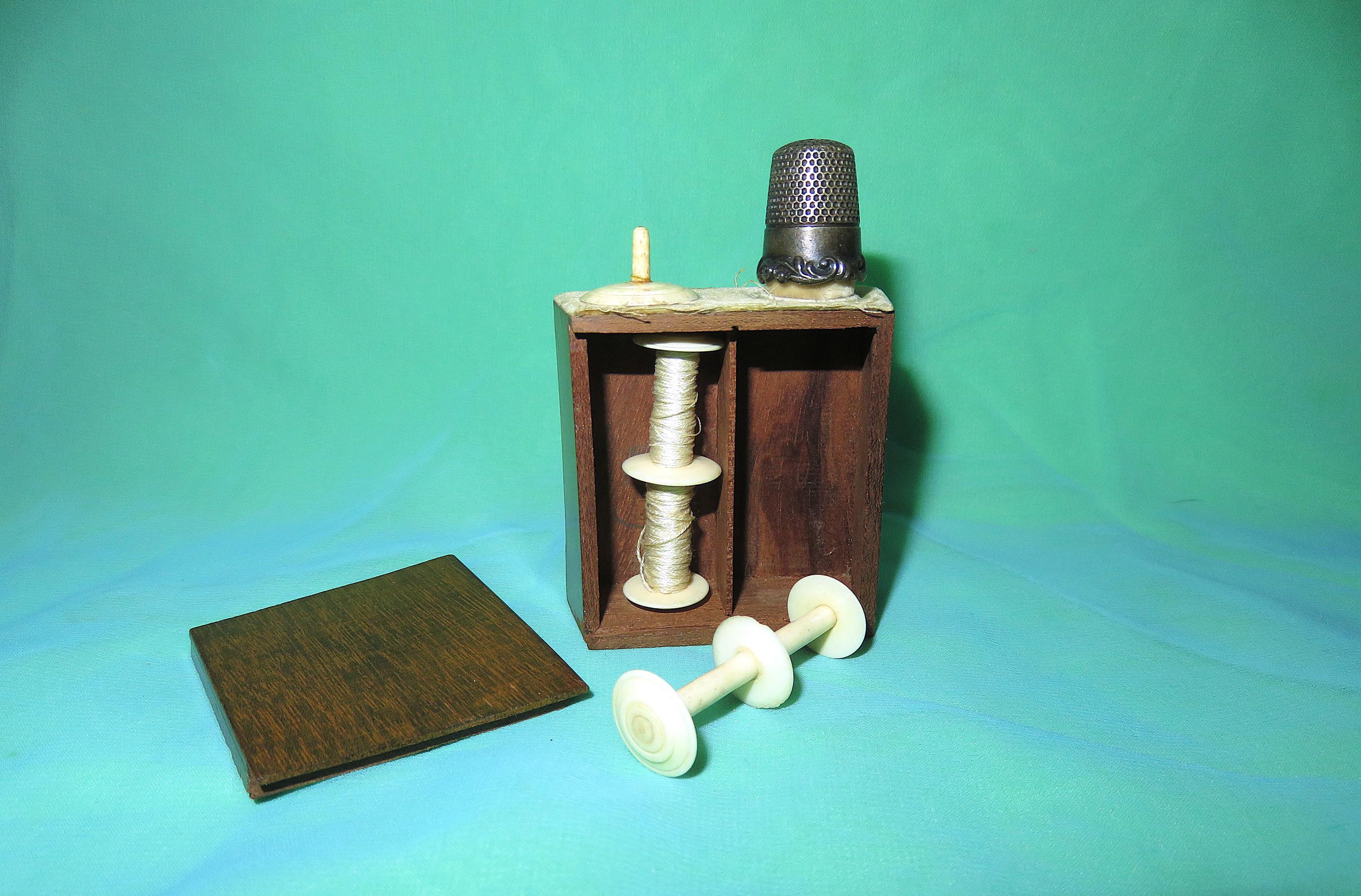 Vintage Needle Case Bone - Etsy