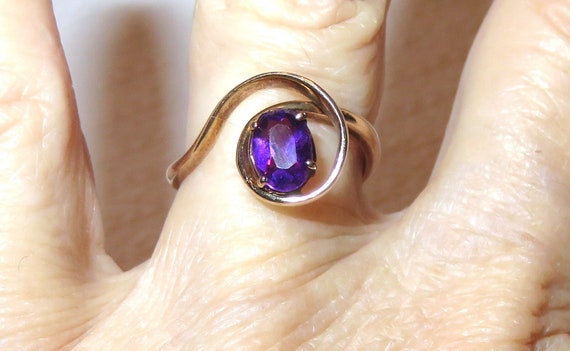 Lovely Vintage 14K Solid Gold & Amethyst Ring - Y… - image 1