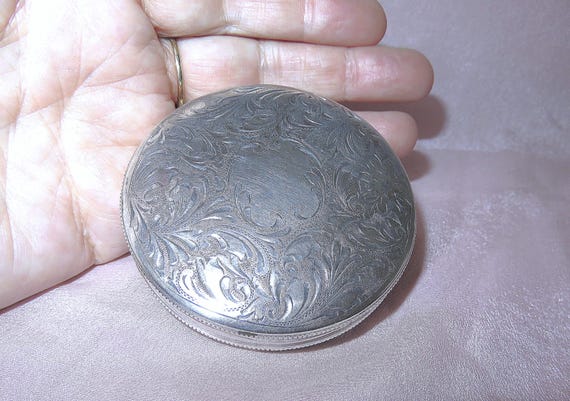 Antique Bright Cut Solid Silver Compact Case - En… - image 6
