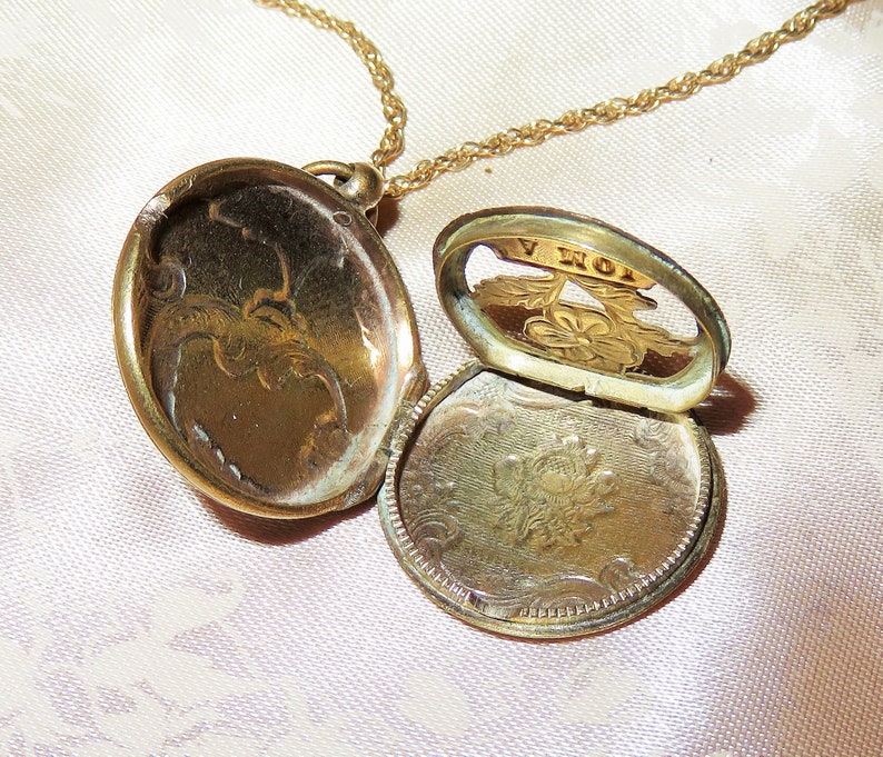 Antique Gold French Vinaigrette Pendant Necklace Scent Image 0