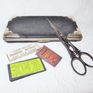 Antikes Leder und Sterling Nähkoffer - Kit - Etui - Brieftasche - George Henry James - England c.1893 - Verzierte Scheren & Nadelpakete