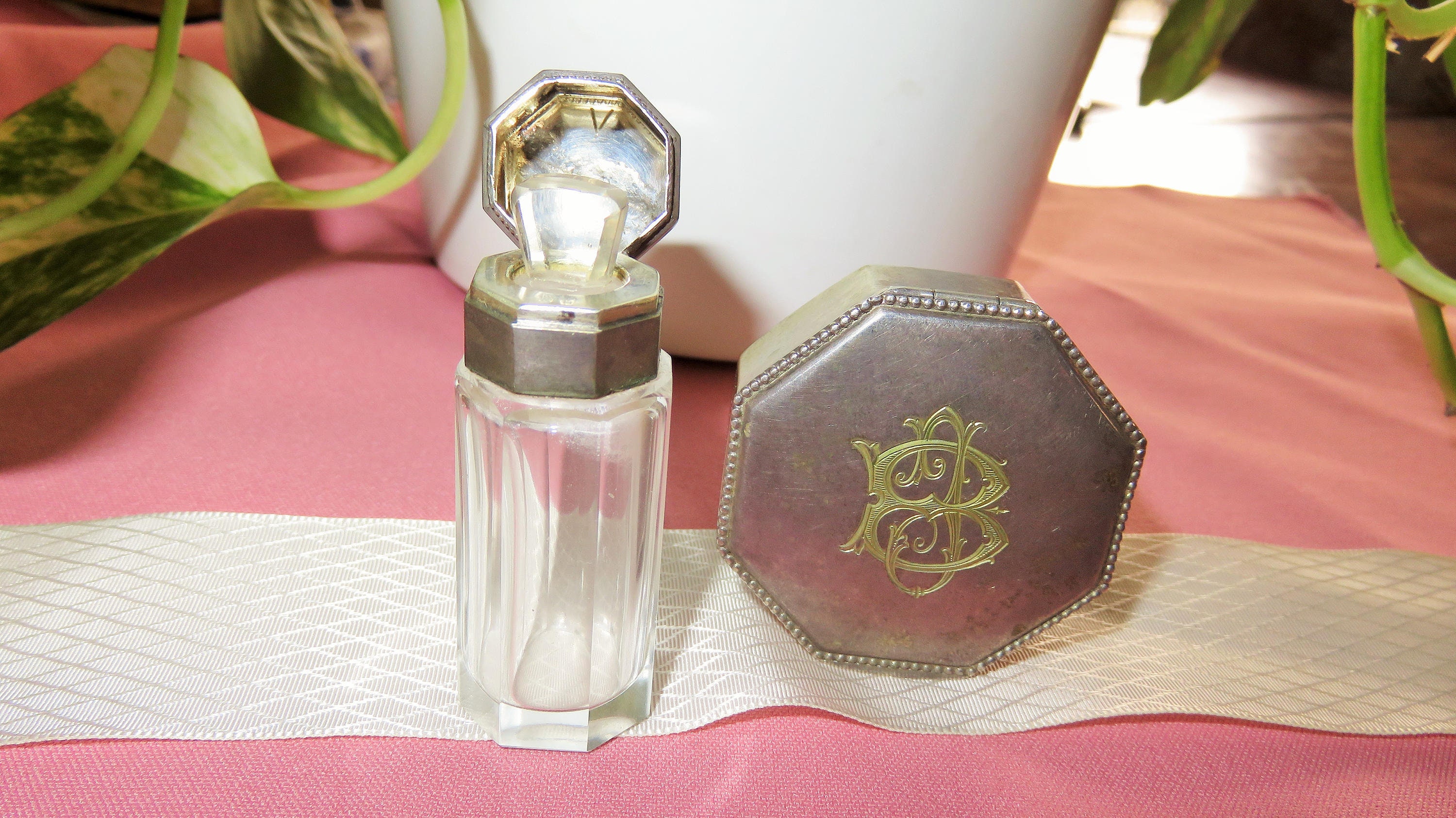 VTG 1940s Chanel No. 5 w DOT Real Perfume 1/4 0.25 Oz Splash
