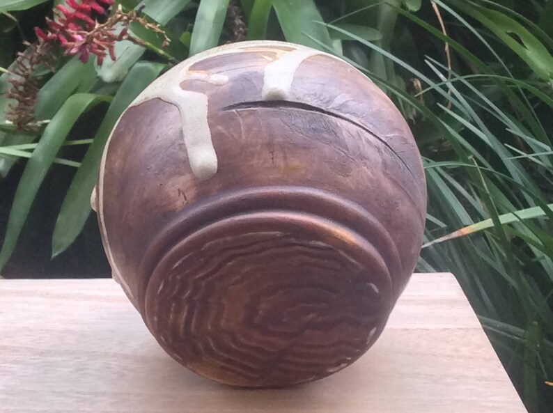 TFV1 Natural rustic feather impression teracotta cream matte Glazed vase