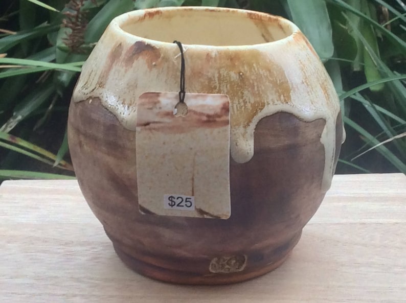 TFV1 Natural rustic feather impression teracotta cream matte Glazed vase