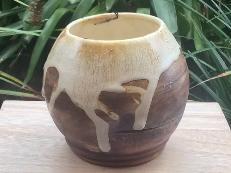 TFV1 Natural rustic feather impression teracotta cream matte Glazed vase