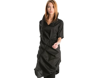 Schwarzes Midi-Kleid mit mittleren Ärmeln, Dekonstruiertes Schwarzes Kleid, Avantgarde-Kleid, Cocktailkleid Damen, V-Ausschnitt-Kleid