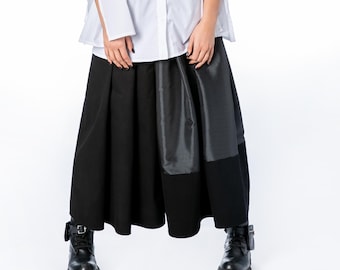 Calça-saia preta oversized em algodão e tafetá, calça feminina folgada, calça ampla e larga.