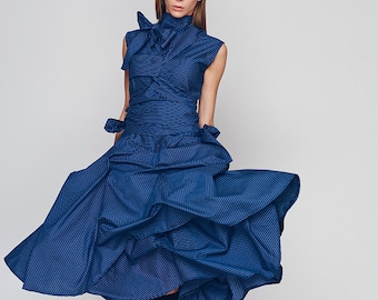 Robe de cocktail bleue, Robe d'invitée de mariage, Vêtements avant-gardistes, Robe de soirée extravagante, Robe de soirée pour femme, Robe de bal bleu marine