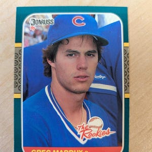 Cartão de beisebol de Greg Maddux | Cartão de calouro do Donruss The Rookies de 1987 | Hall da Fama | Atlanta Braves