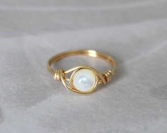 Mother of pearl ring, gold wire ring, gold pearl ring, pearl ring, dainty pearl ring, white stone ring, sterling silver ring, boho wire ring