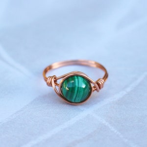 Malachite ring, copper ring, copper wire ring, natural malachite ring, green stone ring, gemstone wire ring, malachite wire ring, stone ring