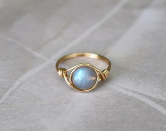 Labradorite ring, labradorite ring, wire ring, gold ring, gold wire ring, dainty gold ring, stone ring, sterling silver, gemstone wire ring
