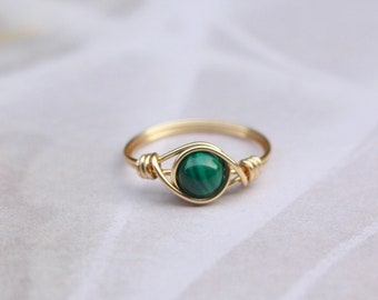 Malachite ring, natural malachite ring, gemstone ring, wire wrapped ring, green stone ring, gold wire ring, gold ring, sterling silver ring