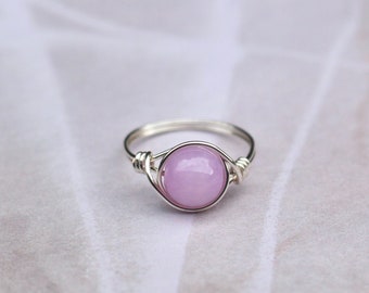 Kunzite ring, pink stone ring, wire wrapped ring, silver wire ring, pink kunzite ring, gemstone wire ring, purple stone ring, boho wire ring