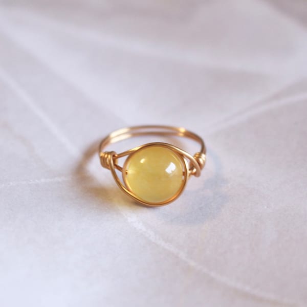 Honey jade ring, yellow jade ring, yellow stone ring, wire wrapped ring, gemstone wire ring, gold ring, yellow gemstone ring, boho wire ring