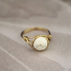 Howlite ring, custom wire ring, gold ring, wire wrapped ring, simple stone ring, gemstone ring, howlite gemstone ring, white gemstone ring
