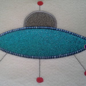 Spaß Raumschiff Alien Stickerei Applikation Design Jungen