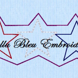Könnte beinhalten: Drei überlappende Sterne in Lila, Rot und Blau, mit dem Text "Bella Bleu Embroidery" in Schwarz.