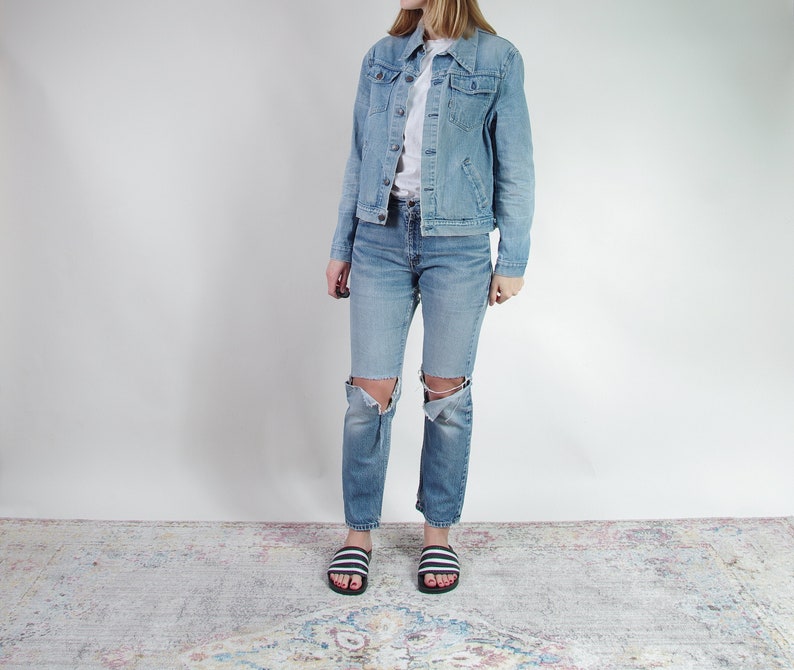 levi's trucker jacket light blue
