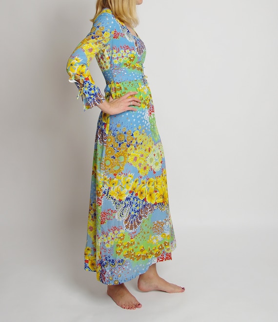 1960s Mod floral empire waist dress,  Retro cut o… - image 2