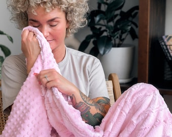 Gepersonaliseerde nertsdeken: dubbele knuffeldeken, geborduurde naam