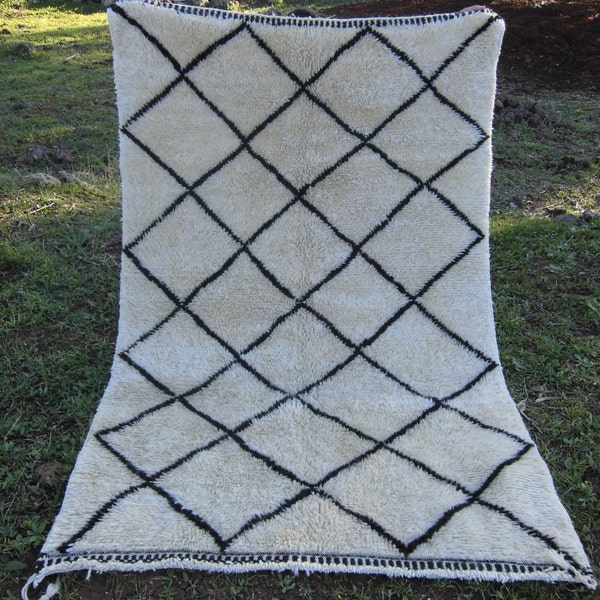 Moroccan Rug - Genuine Beni Ourain, hand spun wool, Berber weave of the Atlas Mts 4.5x6.9