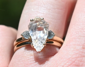 Anel de pedra bruta, anel boho, presente exclusivo para ela, anel de cristal bruto, joias de pedra preciosa bruta, anel de pedra bruta, anéis para mulheres, anel de pedra preciosa