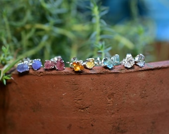 Brincos de turmalina rosa, citrino, diamante do condado de Herkimer Lake, água-marinha, tanzanita, esmeralda, granada, peridoto e safira