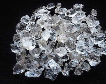 25 pcs size 5-9m Quartz Raw Rough Natural Quartz Stones Bulk Raw Chips Large Freeform Slices